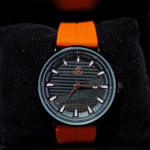 Magnetic master lock detail on Rick men’s black dial watch
