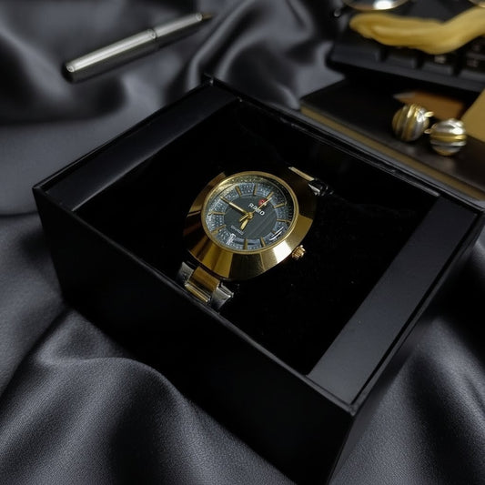 Rado DiaStar Gold Quartz Watch – Classic Black Dial with Stainless Steel Chain