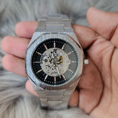 Secure stainless steel bracelet with master lock clasp