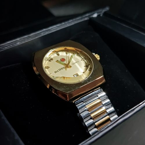 Date display on gold-tone dial of Rodd Classic Two-Tone Stainless Steel Watch